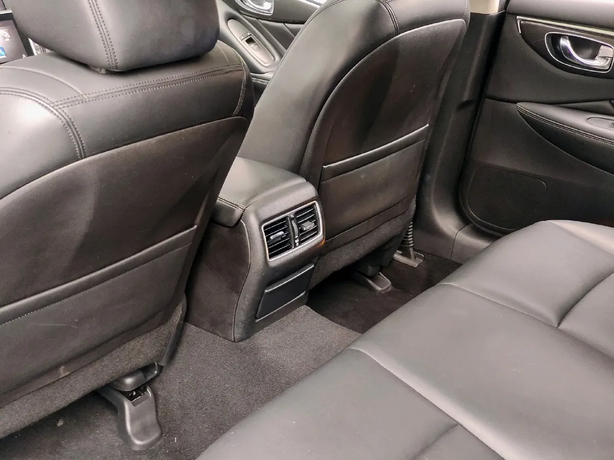 2021 Infiniti Q50L 2.0T 211HP L4 7AT,autocango,china used car exporter,china ev exporter,chinese used car exporter,chinese used ev exporter