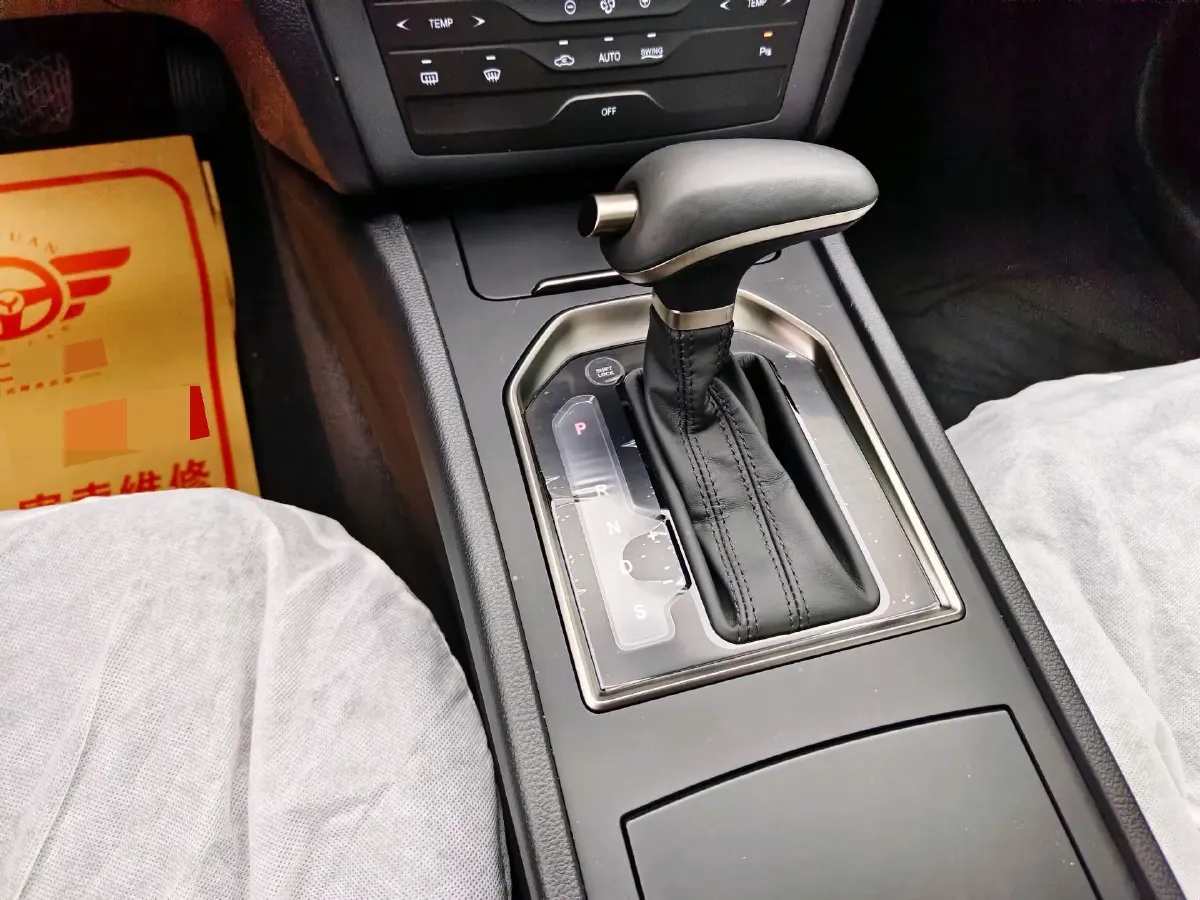 2021 HongQi H7 1.8T 188HP L4 6AT,autocango,china used car exporter,china ev exporter,chinese used car exporter,chinese used ev exporter