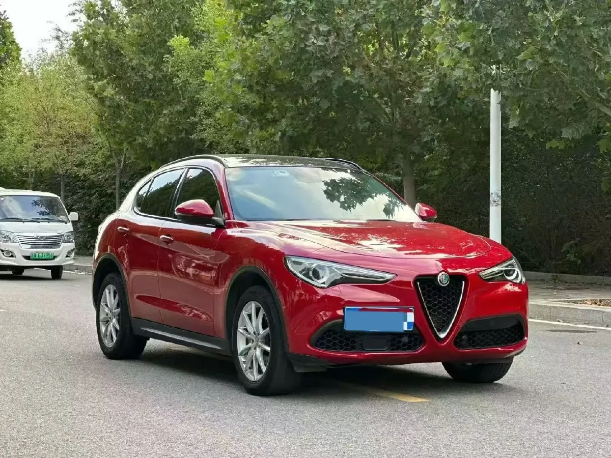 2017 Jaguar XE 2.0T 240HP L4 8AT,autocango,china used car exporter,china ev exporter,chinese used car exporter,chinese used ev exporter