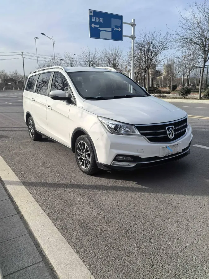 2019 BaoJun 730 1.5L 112HP L4 6MT,autocango,china used car exporter,china ev exporter,chinese used car exporter,chinese used ev exporter