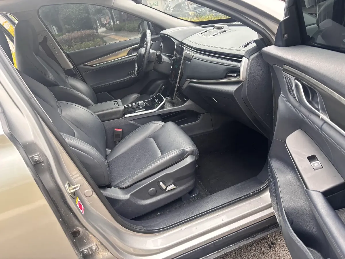 2020 Weltmeister EX6 BEV 69KWH,autocango,china used car exporter,china ev exporter,chinese used car exporter,chinese used ev exporter