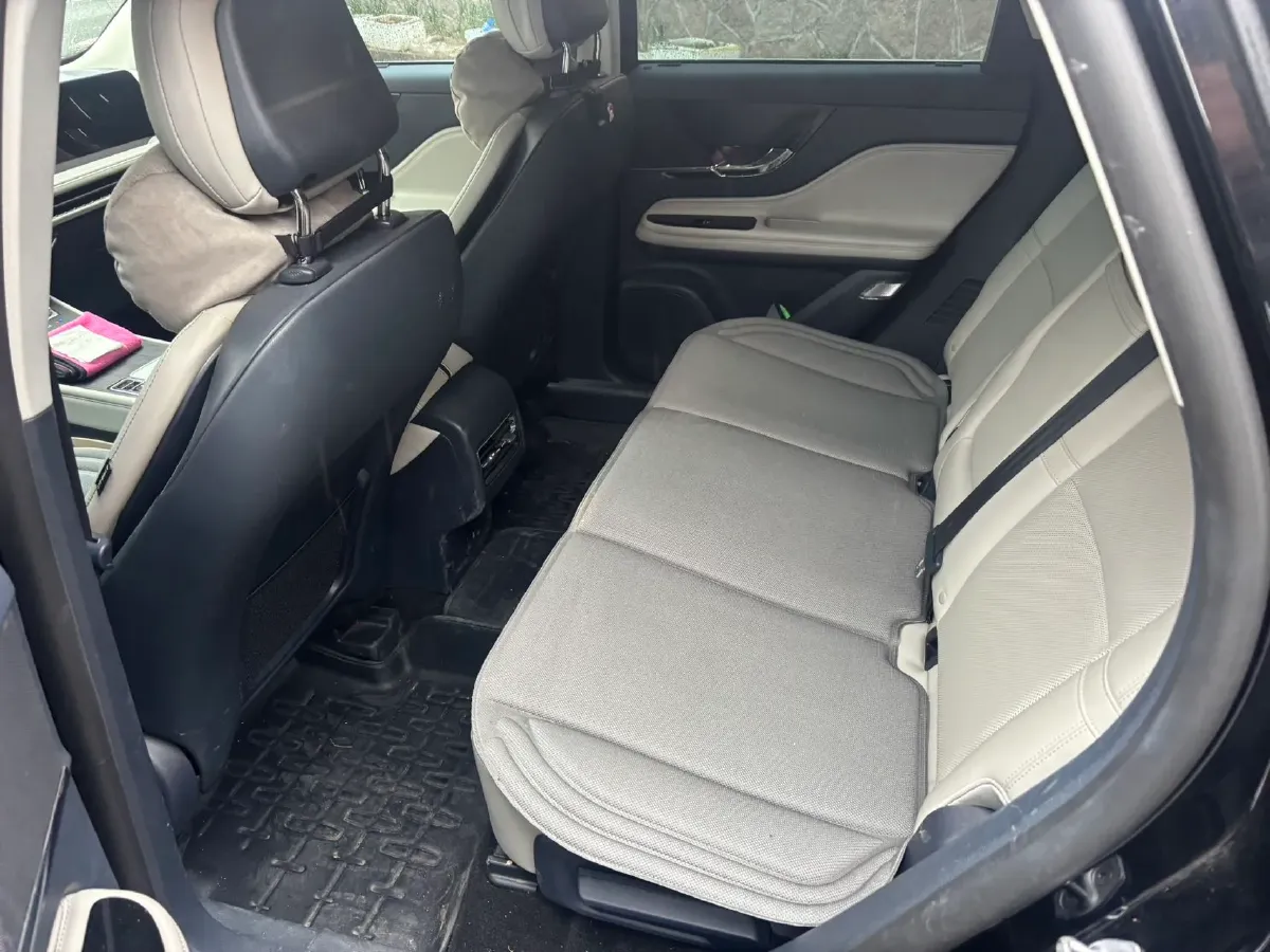 2023 Lincoln Corsair 2.0T 261HP L4 8AT,autocango,china used car exporter,china ev exporter,chinese used car exporter,chinese used ev exporter