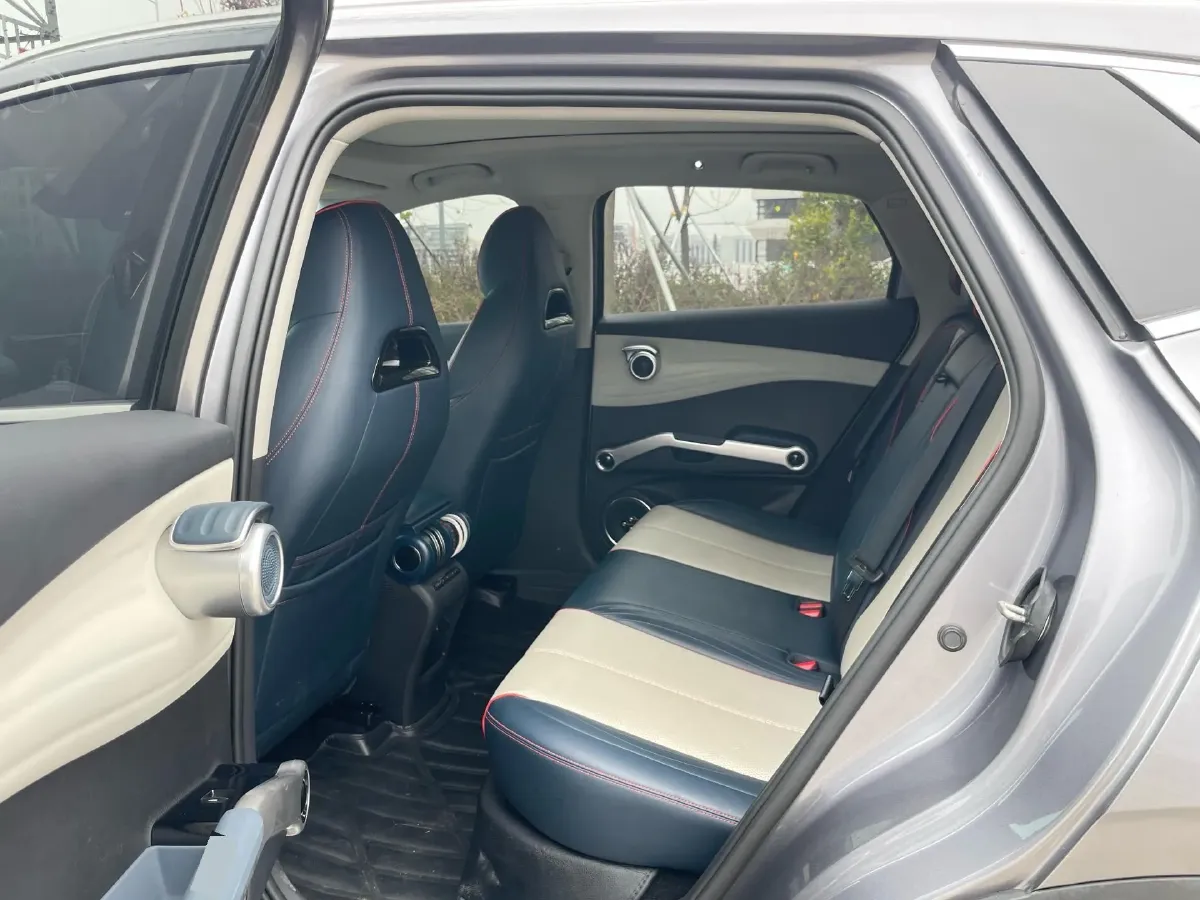 2022 Roewe RX5 MAX 1.5T 181HP L4 6AT,autocango,china used car exporter,china ev exporter,chinese used car exporter,chinese used ev exporter