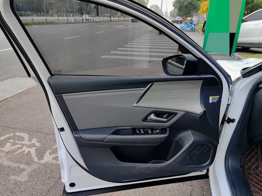 2022 Citroen C5 X 1.6T 175HP L4 8AT,autocango,china used car exporter,china ev exporter,chinese used car exporter,chinese used ev exporter