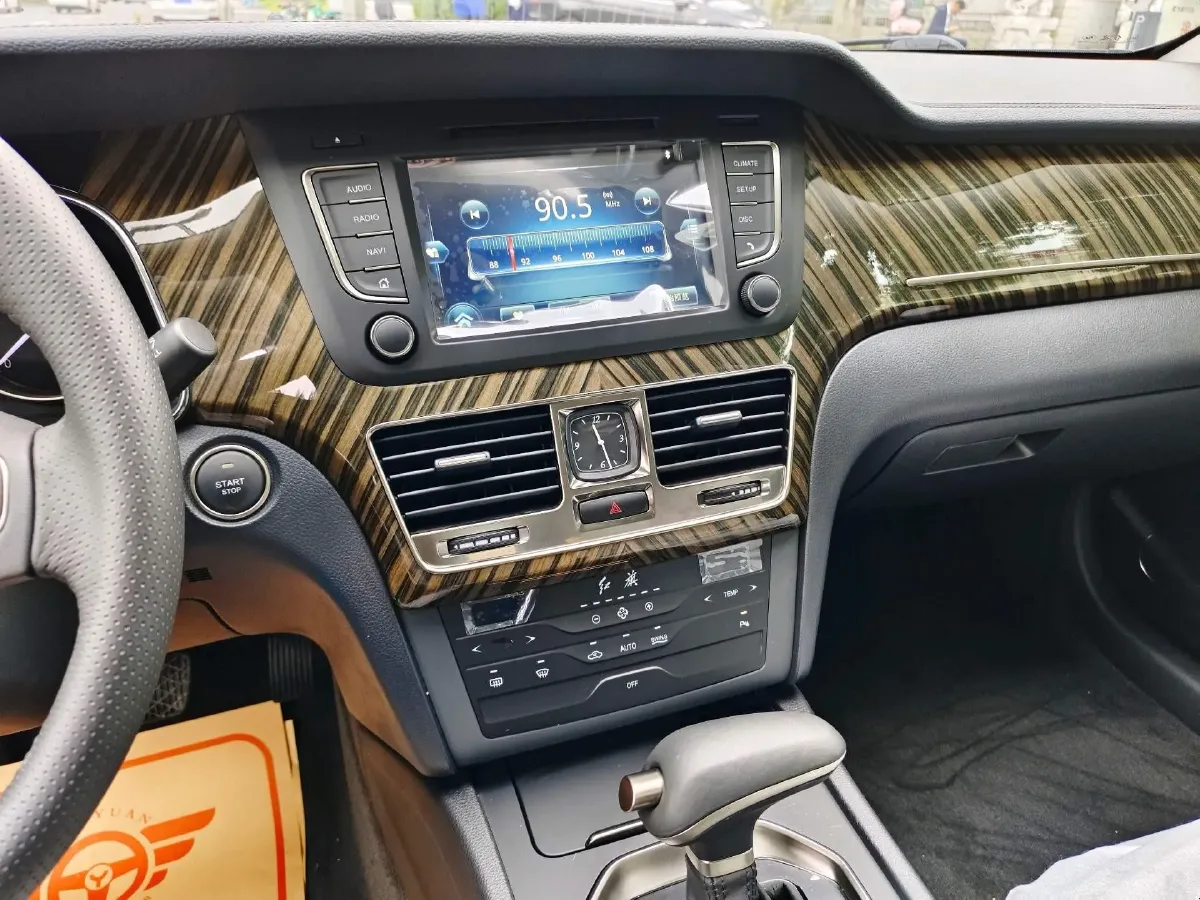 2021 HongQi H7 1.8T 188HP L4 6AT,autocango,china used car exporter,china ev exporter,chinese used car exporter,chinese used ev exporter