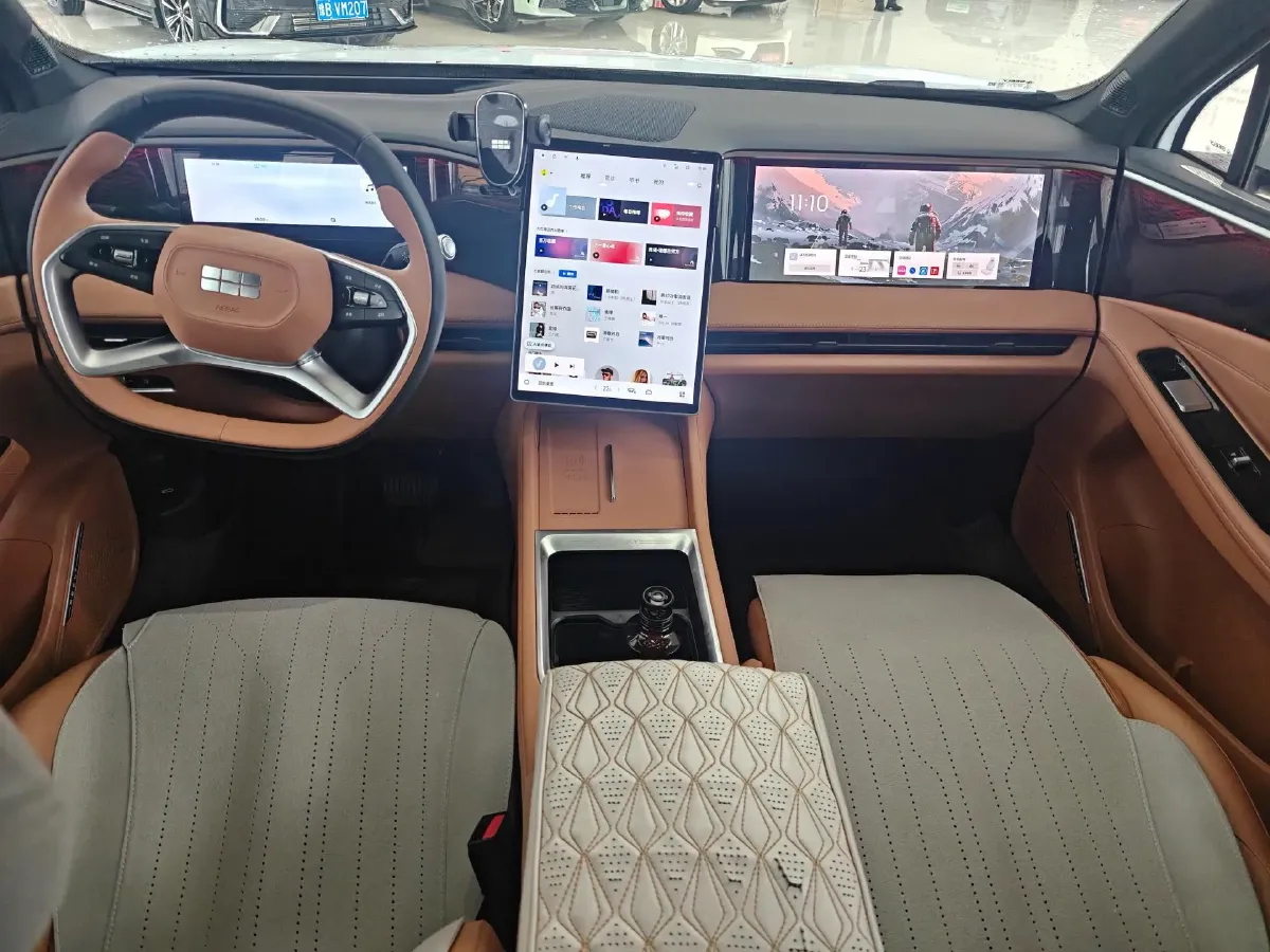 2025 Geely Galaxy L7 1.5L 112HP L4 1DHT PHEV 18.4KWH,autocango,china used car exporter,china ev exporter,chinese used car exporter,chinese used ev exporter