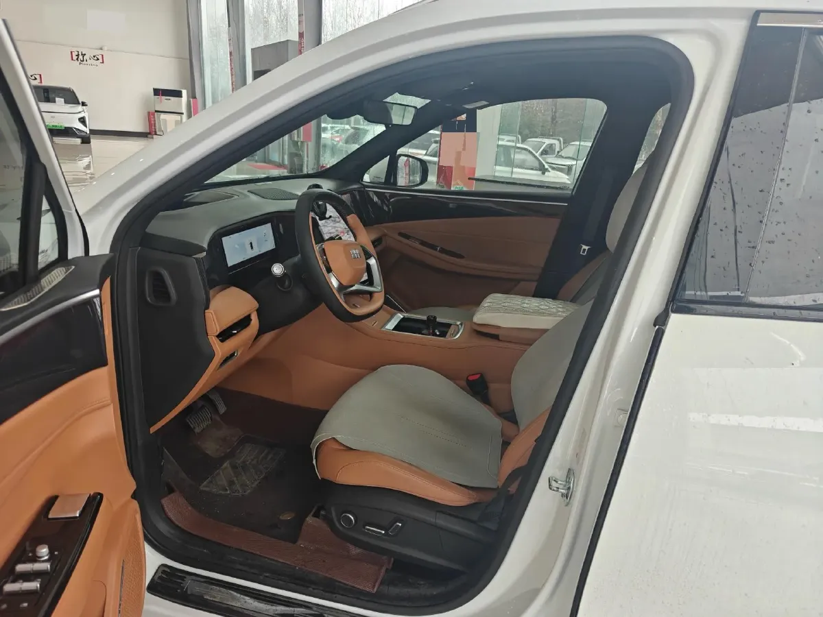 2025 Geely Galaxy L7 1.5L 112HP L4 1DHT PHEV 18.4KWH,autocango,china used car exporter,china ev exporter,chinese used car exporter,chinese used ev exporter