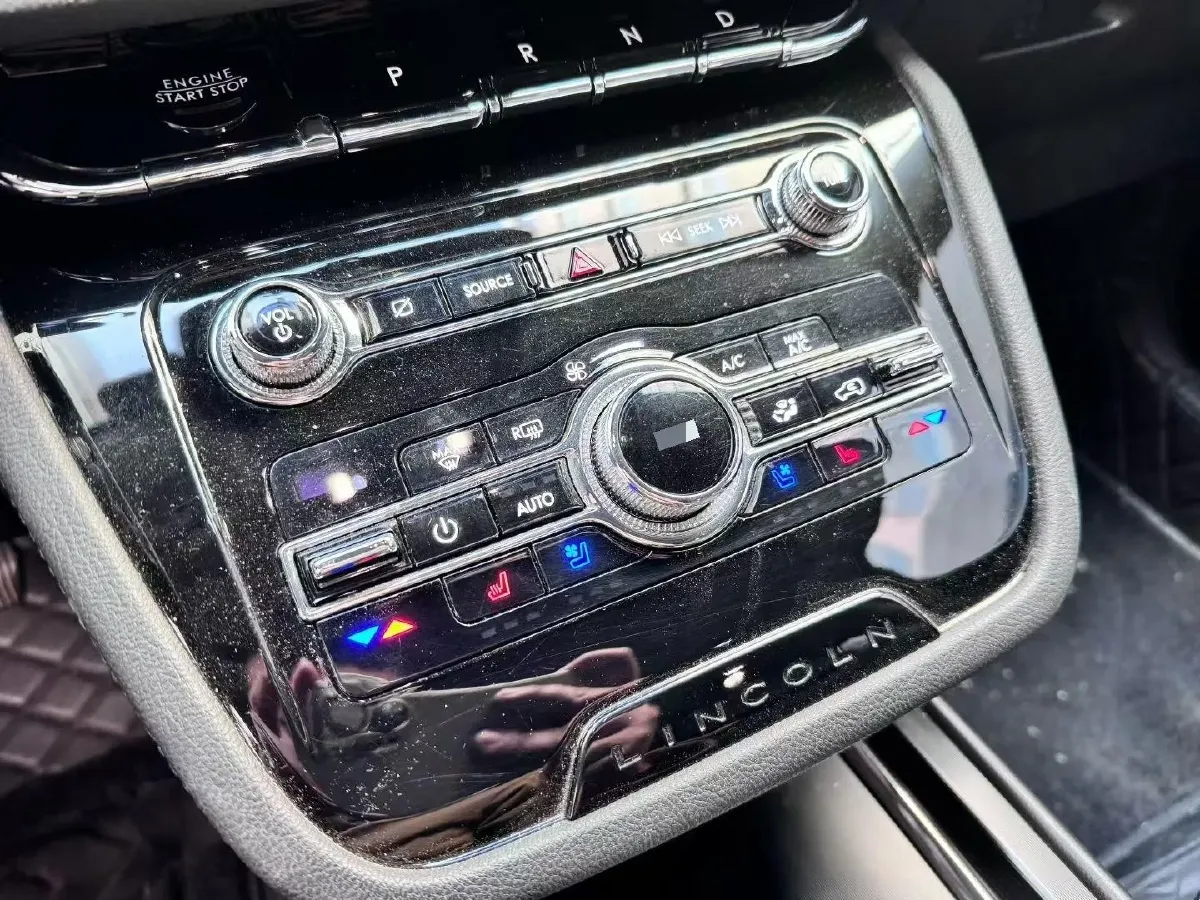 2020 Lincoln Corsair 2.0T 245HP L4 8AT,autocango,china used car exporter,china ev exporter,chinese used car exporter,chinese used ev exporter