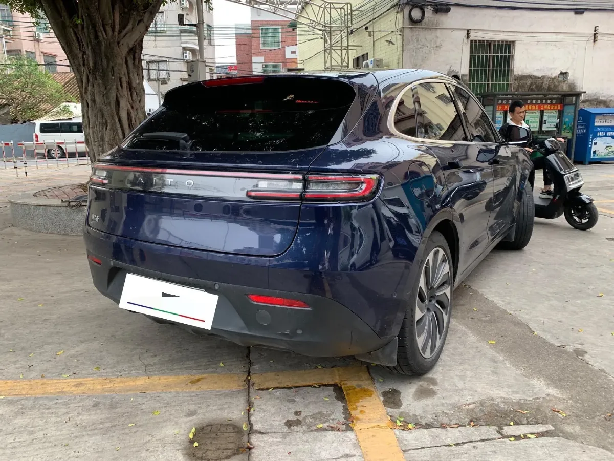 2022 AITO AITO M5 Range Extended 125HP REEV 40KWH,autocango,china used car exporter,china ev exporter,chinese used car exporter,chinese used ev exporter