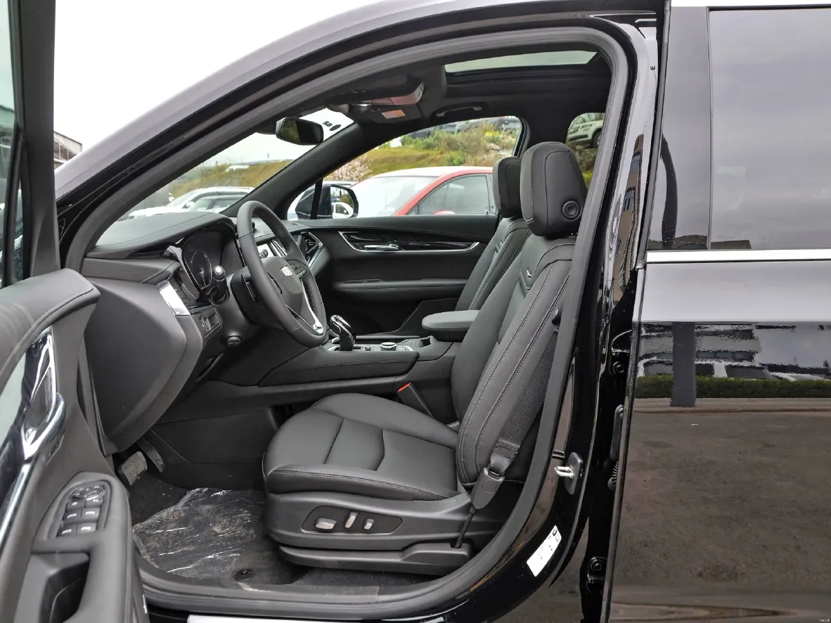 2021 Cadillac XT6 2.0T 237HP L4 9AT,autocango,china used car exporter,china ev exporter,chinese used car exporter,chinese used ev exporter