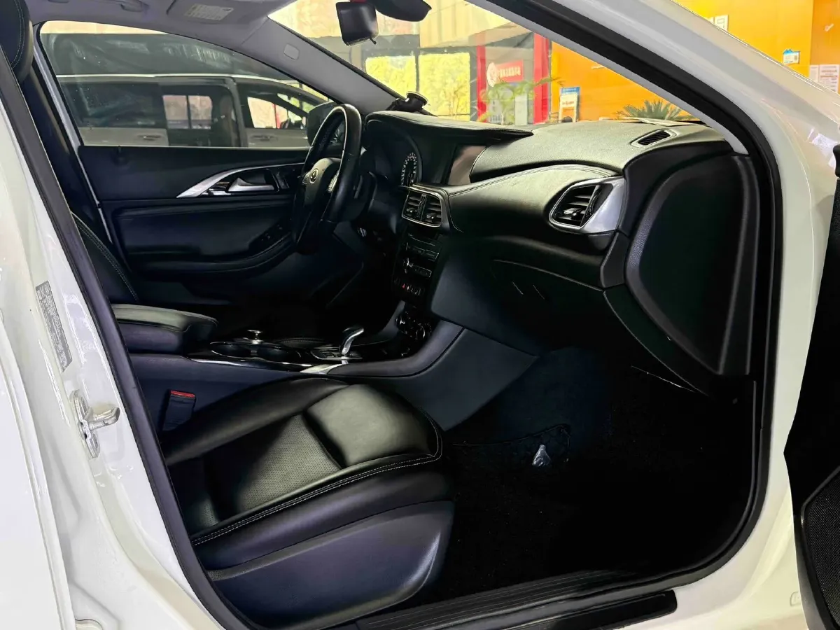 2017 Buick Velite 5 Range Extended 106HP E-CVT REEV 18KWH,autocango,china used car exporter,china ev exporter,chinese used car exporter,chinese used ev exporter