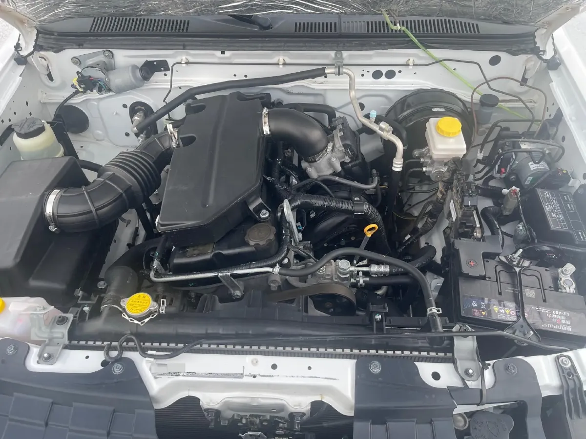 2023 Dongfeng RuiQi 2.4L 158HP L4 5MT,autocango,china used car exporter,china ev exporter,chinese used car exporter,chinese used ev exporter