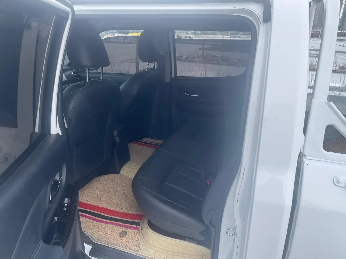 2023 Dongfeng RuiQi 2.4L 158HP L4 5MT,autocango,china used car exporter,china ev exporter,chinese used car exporter,chinese used ev exporter