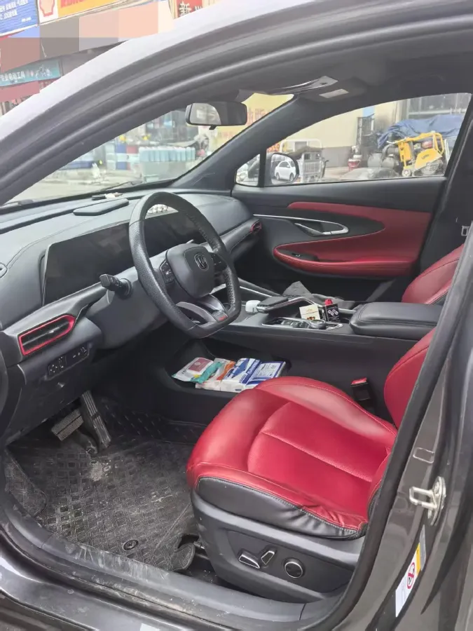 2020 ChangAn UNI-T 1.5T 180HP L4 7DCT,autocango,china used car exporter,china ev exporter,chinese used car exporter,chinese used ev exporter