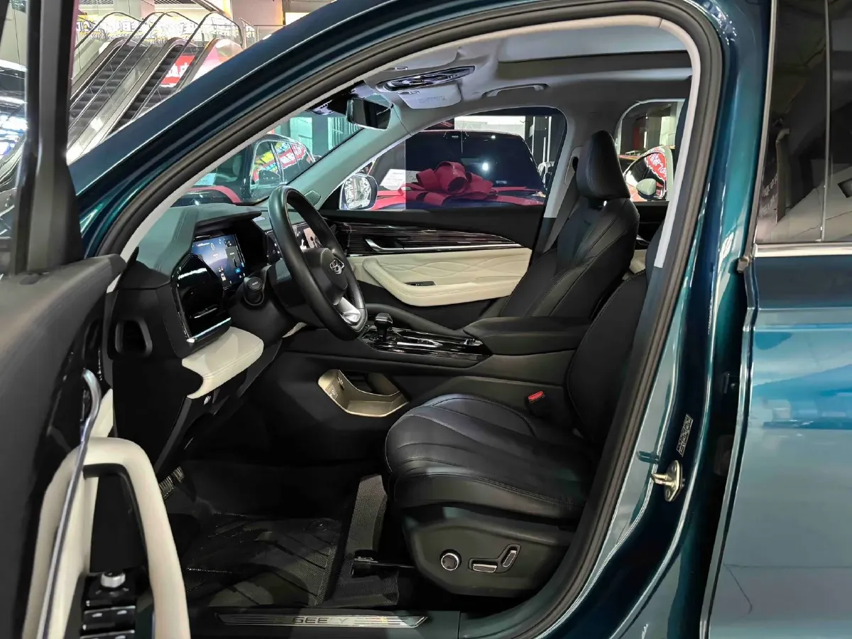 2023 Geely Monjaro 2.0T 238HP L4 8AT,autocango,china used car exporter,china ev exporter,chinese used car exporter,chinese used ev exporter