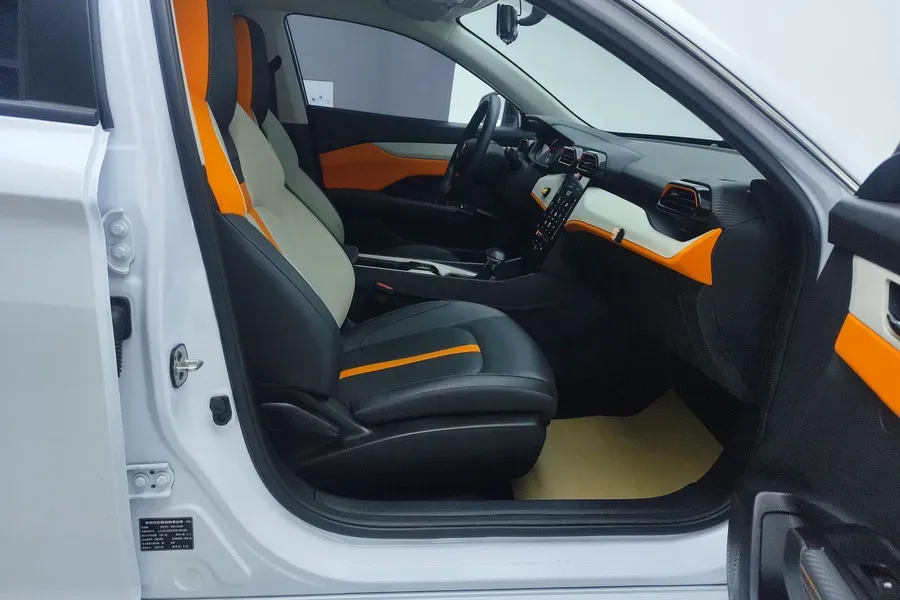 2023 DongFeng Aeolus YiXuan 1.5L 125HP L4 6DCT,autocango,china used car exporter,china ev exporter,chinese used car exporter,chinese used ev exporter