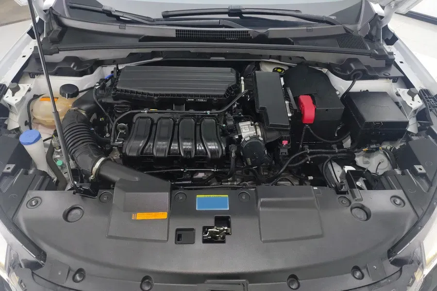 2023 DongFeng Aeolus YiXuan 1.5L 125HP L4 6DCT,autocango,china used car exporter,china ev exporter,chinese used car exporter,chinese used ev exporter