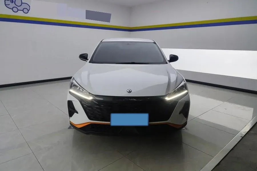 2023 DongFeng Aeolus YiXuan 1.5L 125HP L4 6DCT,autocango,china used car exporter,china ev exporter,chinese used car exporter,chinese used ev exporter