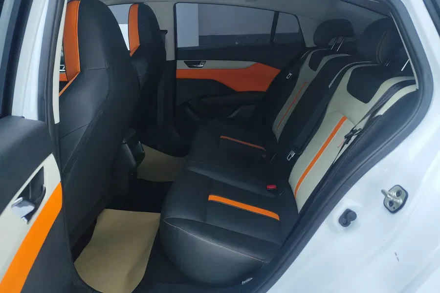 2023 DongFeng Aeolus YiXuan 1.5L 125HP L4 6DCT,autocango,china used car exporter,china ev exporter,chinese used car exporter,chinese used ev exporter