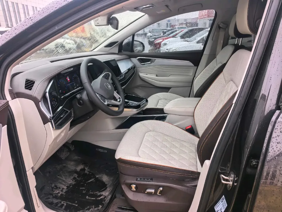 2022 Volkswagen Talagon 2.0T 220HP L4 7DCT,autocango,china used car exporter,china ev exporter,chinese used car exporter,chinese used ev exporter