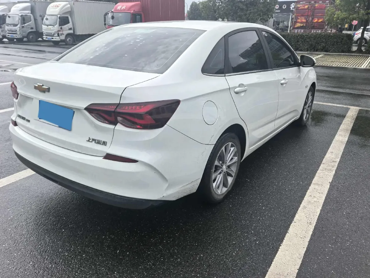 2021 Chevrolet Monza 1.5L 113HP L4 6AT,autocango,china used car exporter,china ev exporter,chinese used car exporter,chinese used ev exporter