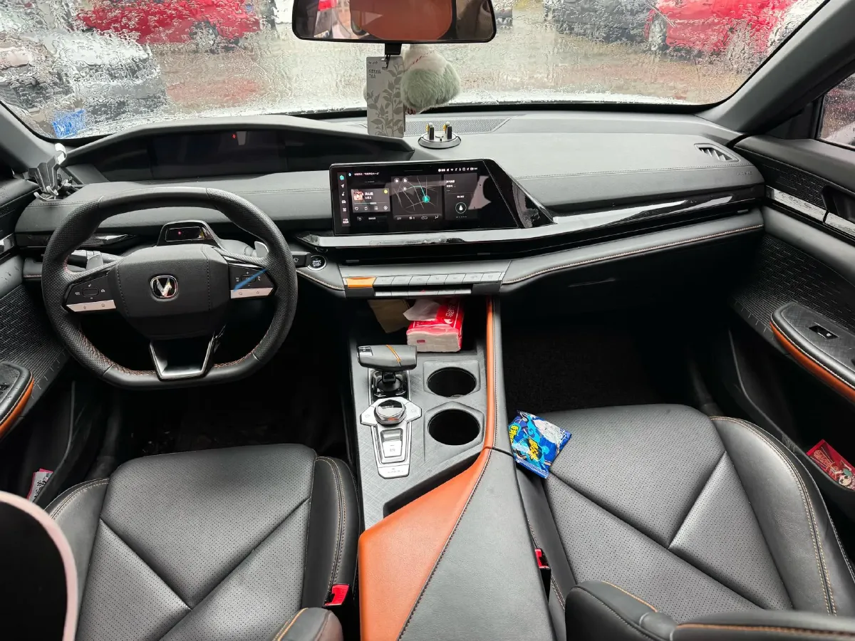 2022 ChangAn UNI-V 1.5T 188HP L4 7DCT,autocango,china used car exporter,china ev exporter,chinese used car exporter,chinese used ev exporter