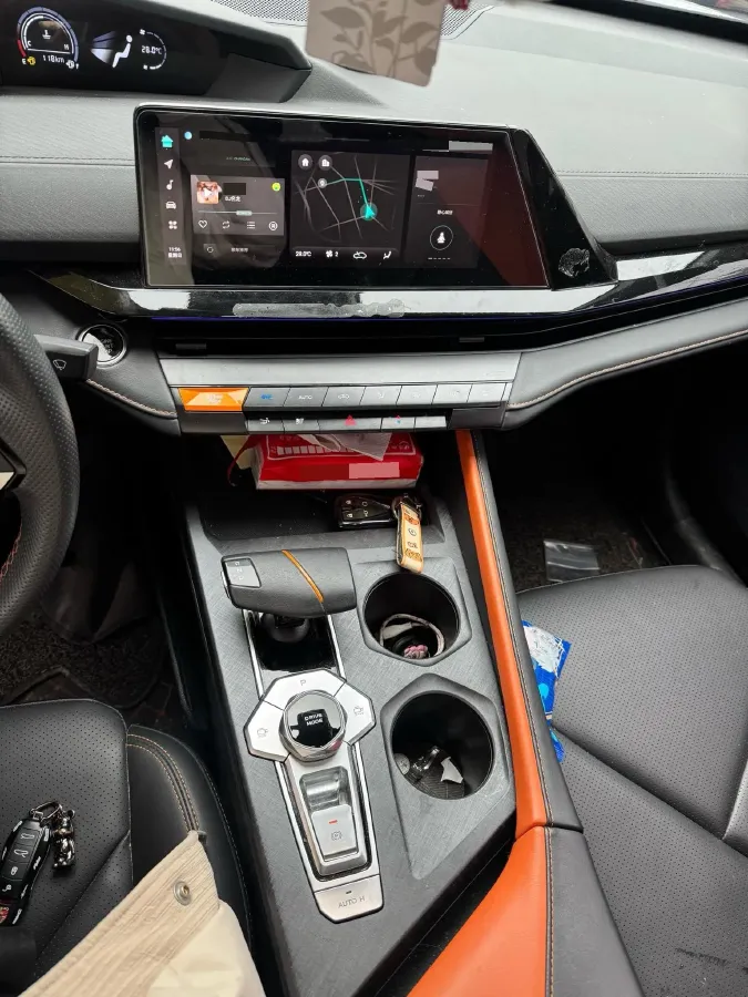 2022 ChangAn UNI-V 1.5T 188HP L4 7DCT,autocango,china used car exporter,china ev exporter,chinese used car exporter,chinese used ev exporter