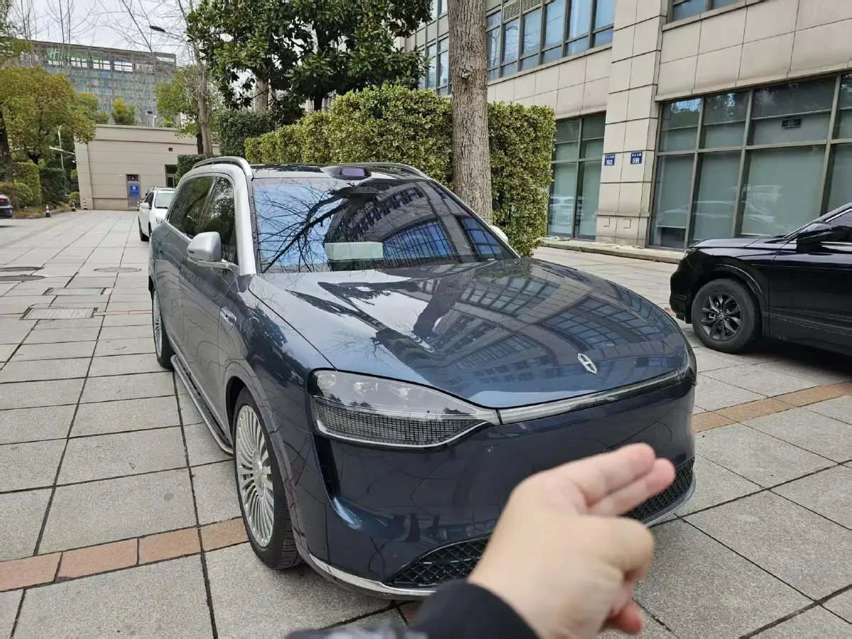 2024 AITO AITO M9 1.5T 152HP L4 REEV 42KWH,autocango,china used car exporter,china ev exporter,chinese used car exporter,chinese used ev exporter
