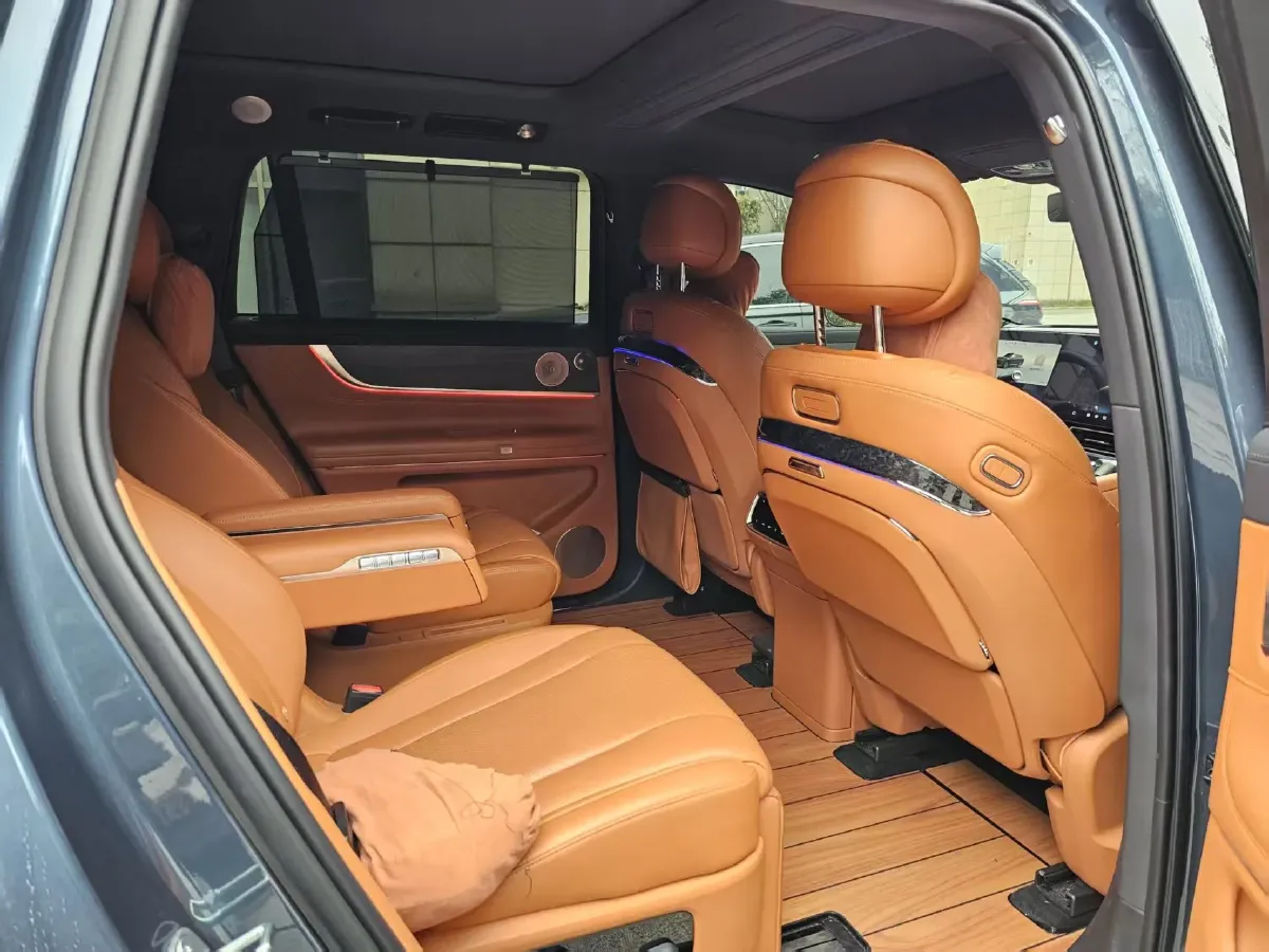 2024 AITO AITO M9 1.5T 152HP L4 REEV 42KWH,autocango,china used car exporter,china ev exporter,chinese used car exporter,chinese used ev exporter