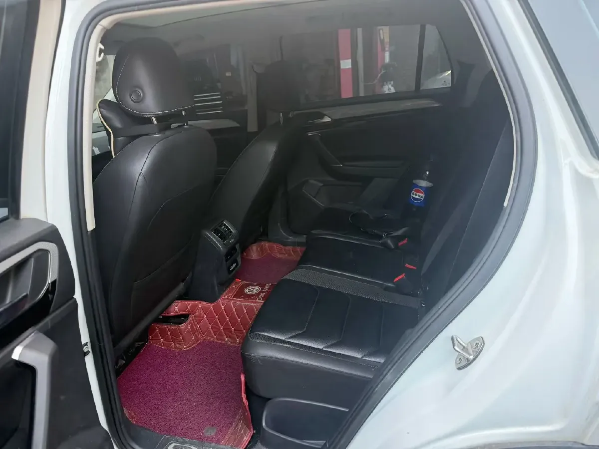 2019 Jeep Cherokee 2.0T 234HP L4 9AT,autocango,china used car exporter,china ev exporter,chinese used car exporter,chinese used ev exporter