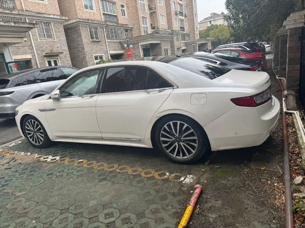 2017 Lincoln Continental 2.0T 261HP L4 6AT,autocango,china used car exporter,china ev exporter,chinese used car exporter,chinese used ev exporter