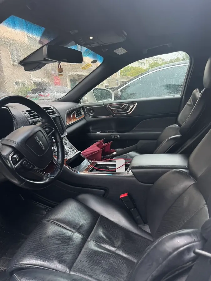 2017 Lincoln Continental 2.0T 261HP L4 6AT,autocango,china used car exporter,china ev exporter,chinese used car exporter,chinese used ev exporter