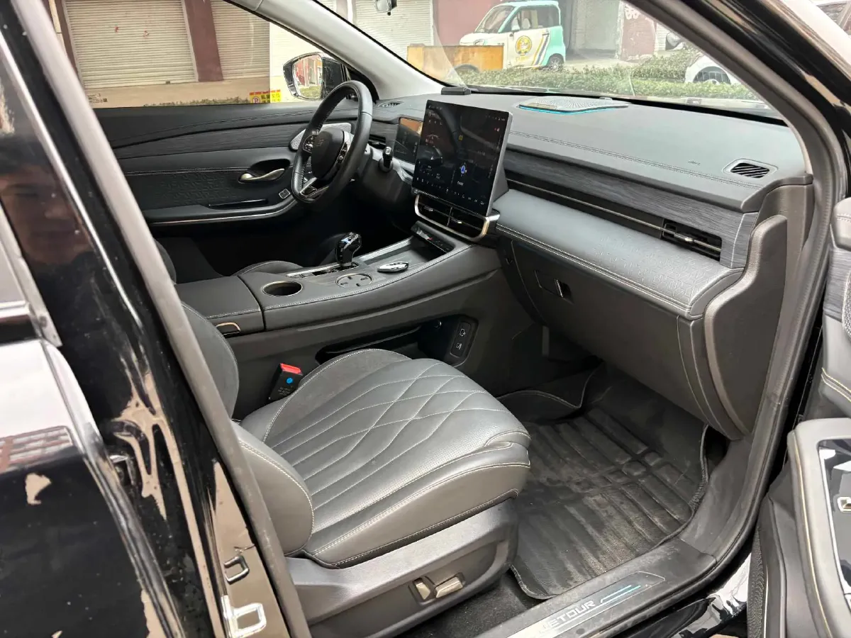 2023 Jetour Traveller 2.0T 254HP L4 7DCT,autocango,china used car exporter,china ev exporter,chinese used car exporter,chinese used ev exporter