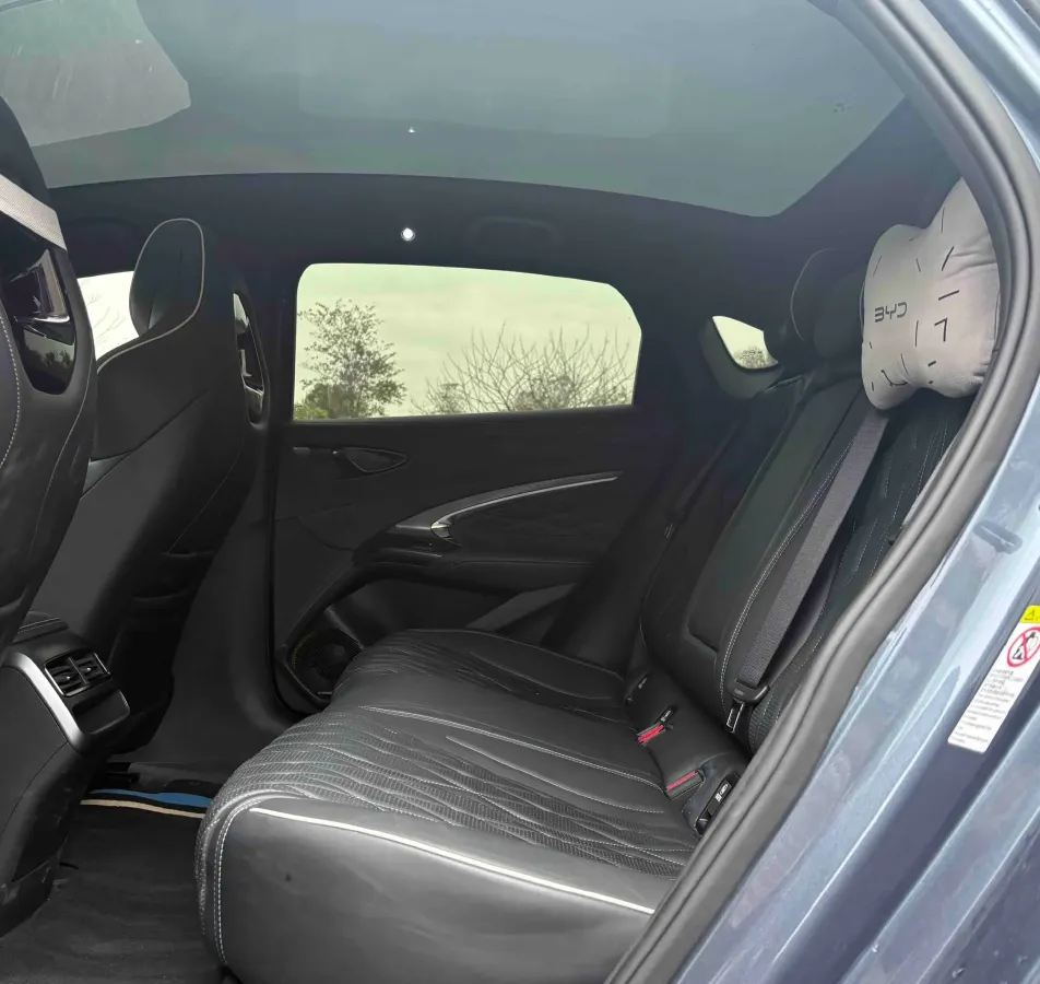 2022 AITO AITO M5 Range Extended 125HP REEV 40KWH,autocango,china used car exporter,china ev exporter,chinese used car exporter,chinese used ev exporter