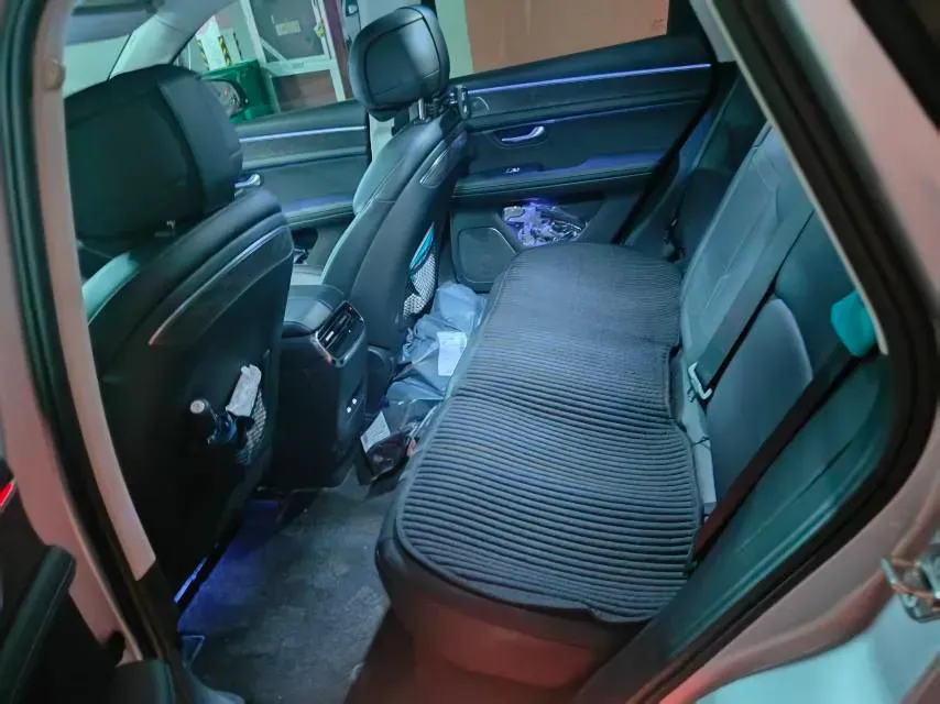 2022 JMC YuHu 7 2.0T 141HP L4 8AT,autocango,china used car exporter,china ev exporter,chinese used car exporter,chinese used ev exporter