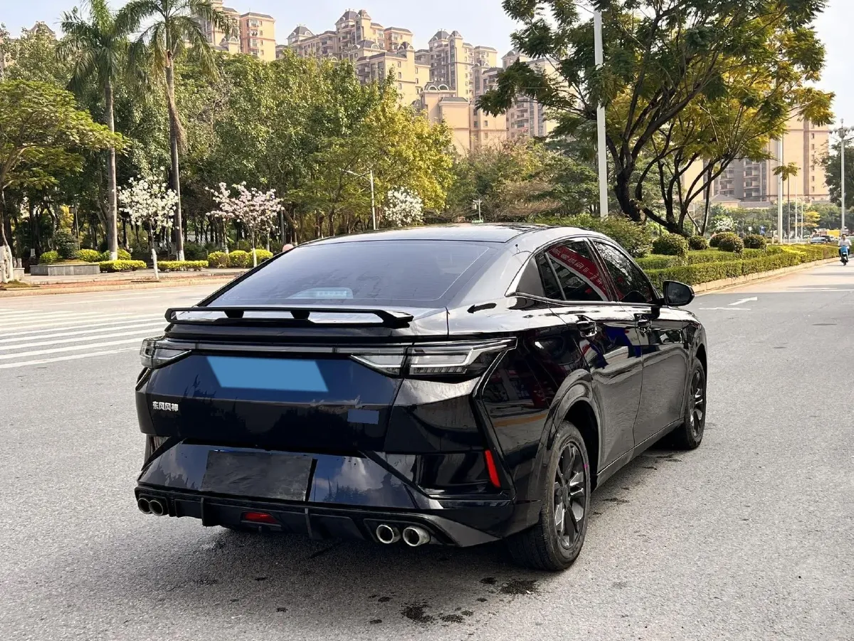 2023 DongFeng Aeolus YiXuan 1.5L 125HP L4 6DCT,autocango,china used car exporter,china ev exporter,chinese used car exporter,chinese used ev exporter