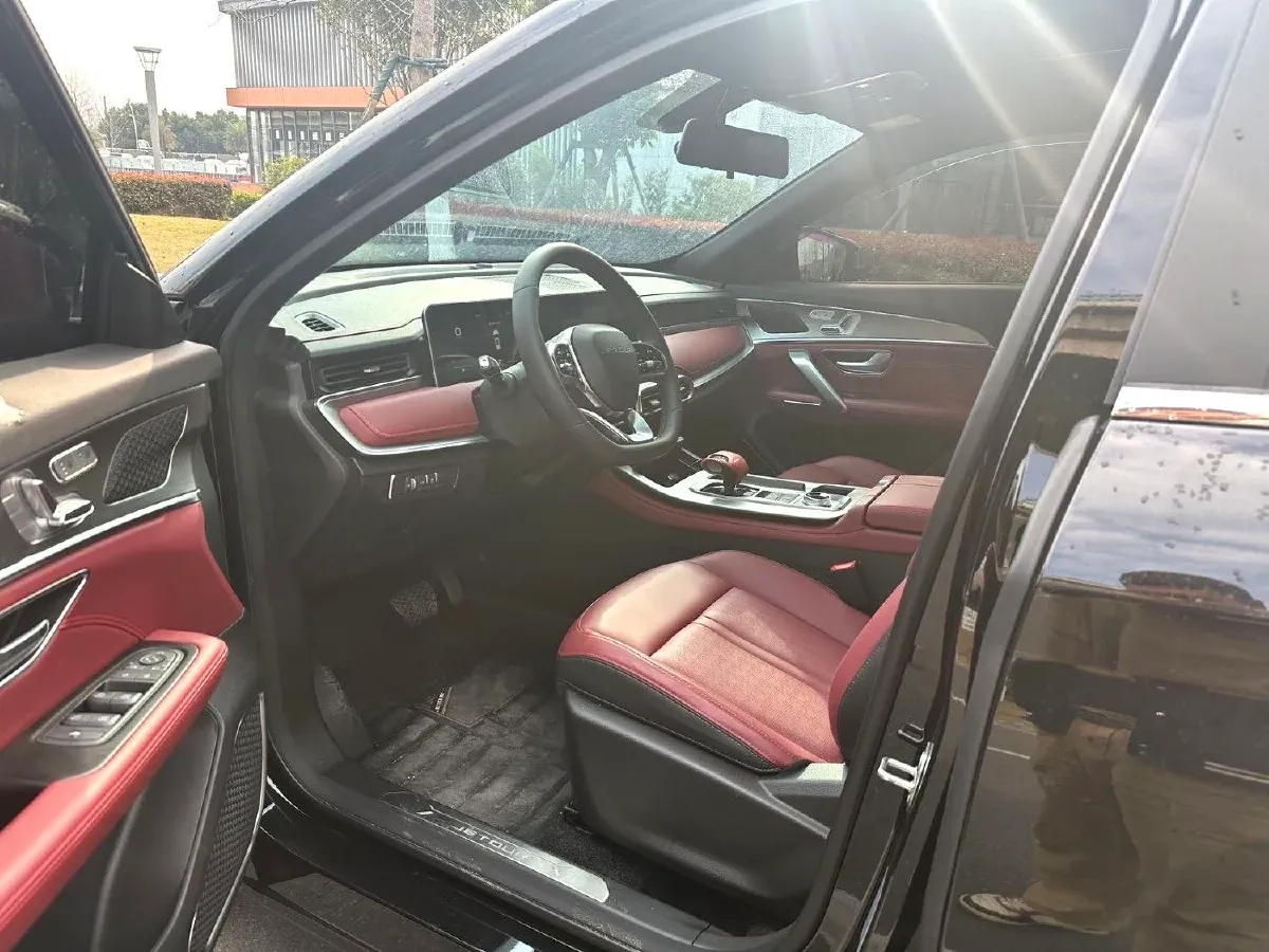 2025 Jetour X70 Plus 1.5T 156HP L4 6DCT,autocango,china used car exporter,china ev exporter,chinese used car exporter,chinese used ev exporter