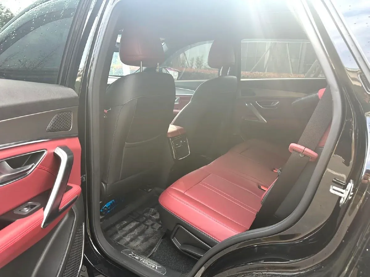 2025 Jetour X70 Plus 1.5T 156HP L4 6DCT,autocango,china used car exporter,china ev exporter,chinese used car exporter,chinese used ev exporter