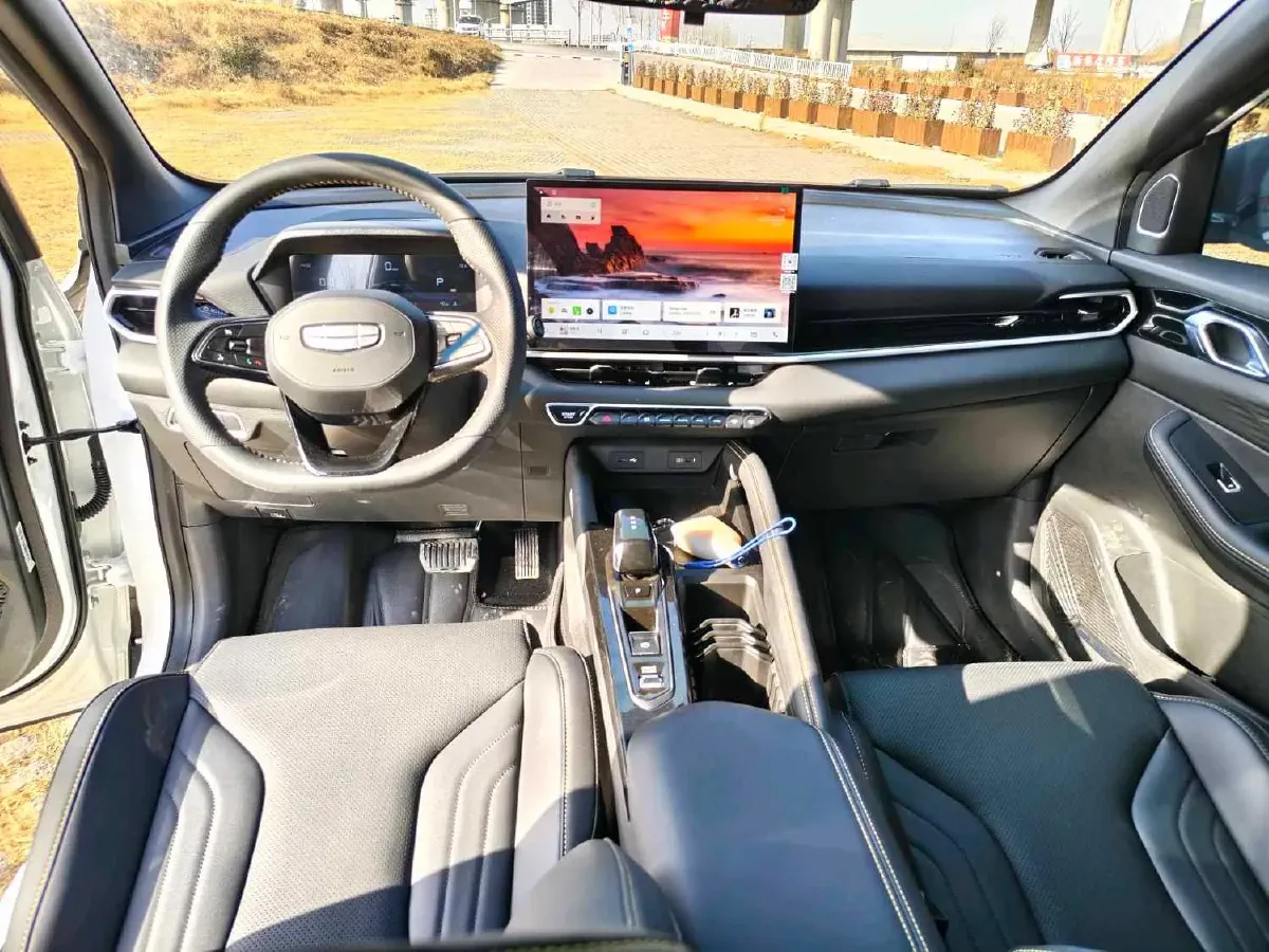 2025 Geely Coolray 1.5T 181HP L4 7DCT,autocango,china used car exporter,china ev exporter,chinese used car exporter,chinese used ev exporter