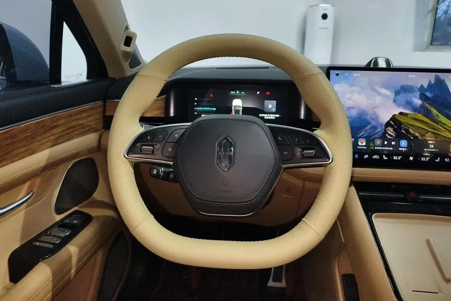 2023 HIMA AITO M5 BEV 80KWH,autocango,china used car exporter,china ev exporter,chinese used car exporter,chinese used ev exporter