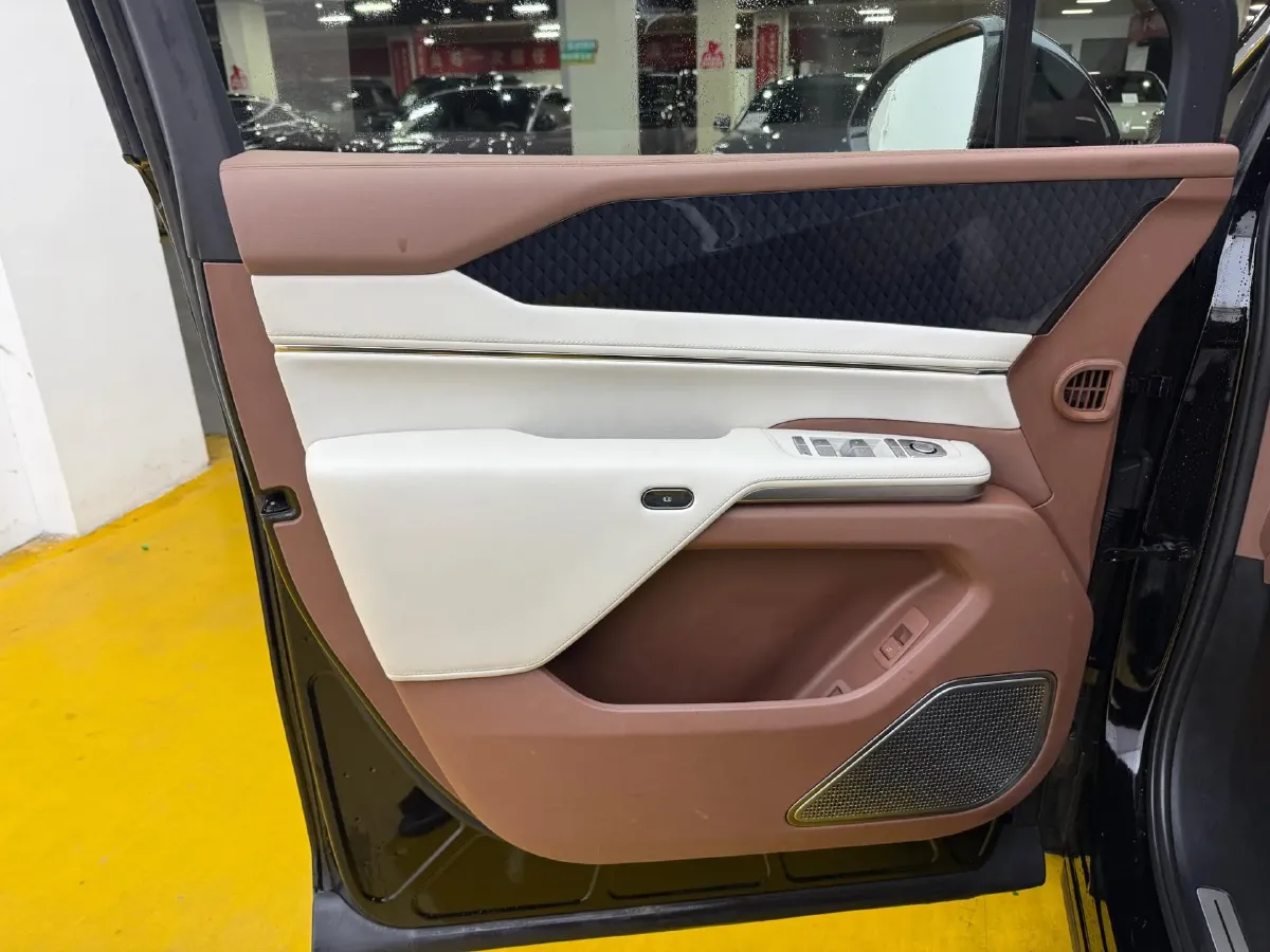 2025 BYD Xia 1.5T 156HP L4 E-CVT PHEV 36.6KWH,autocango,china used car exporter,china ev exporter,chinese used car exporter,chinese used ev exporter