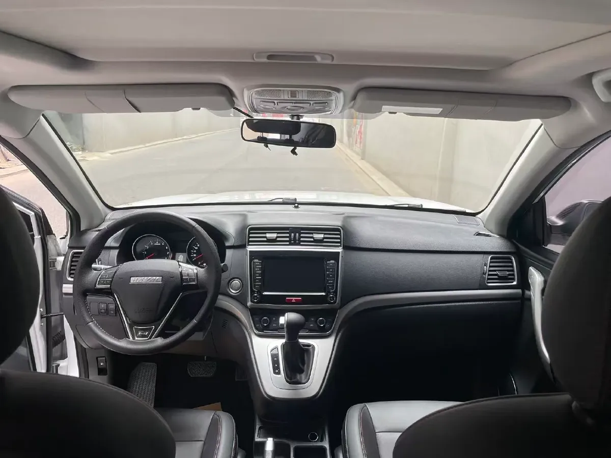 2019 Haval M6 1.5T 150HP L4 7DCT,autocango,china used car exporter,china ev exporter,chinese used car exporter,chinese used ev exporter