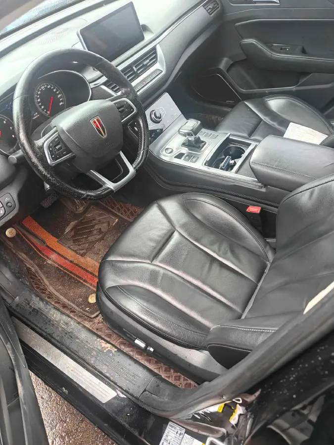 2020 HongQi H5 1.8T 197HP L4 6AT,autocango,china used car exporter,china ev exporter,chinese used car exporter,chinese used ev exporter