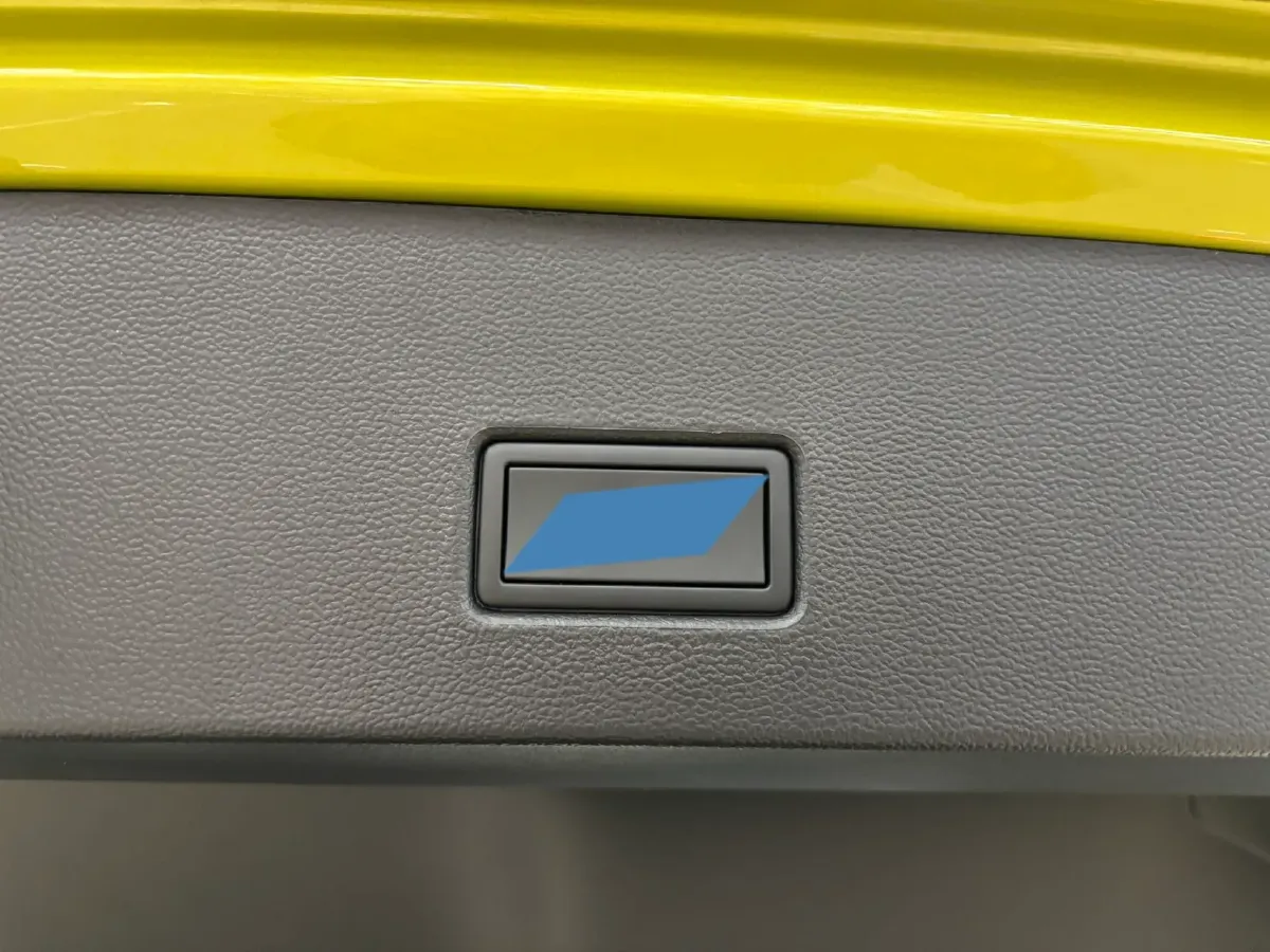 2023 Volkswagen T-Roc 1.5T 160HP L4 7DCT,autocango,china used car exporter,china ev exporter,chinese used car exporter,chinese used ev exporter