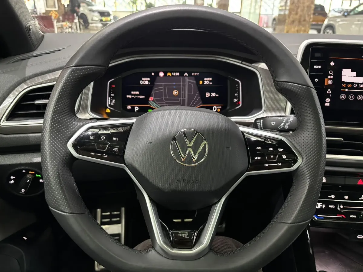 2023 Volkswagen T-Roc 1.5T 160HP L4 7DCT,autocango,china used car exporter,china ev exporter,chinese used car exporter,chinese used ev exporter