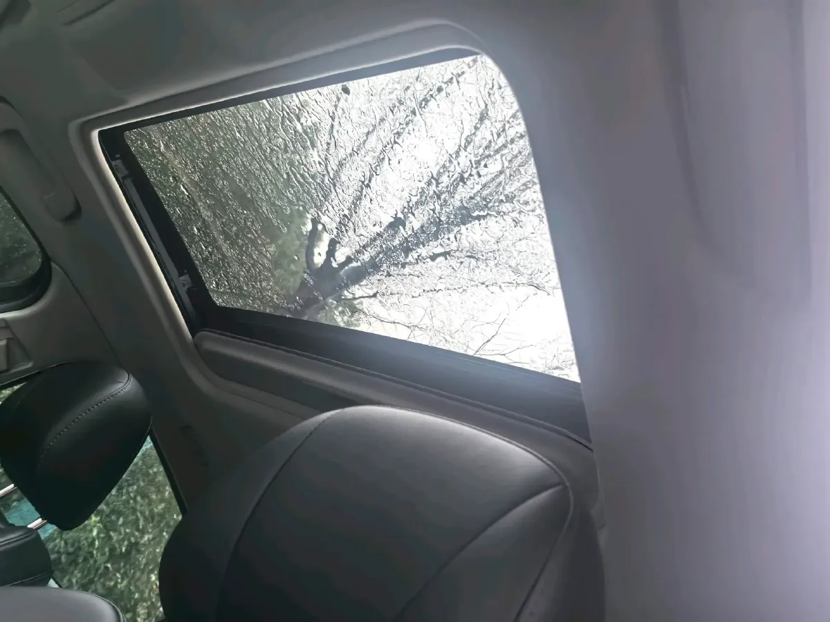 2020 HongQi H5 1.5T 169HP L4 7DCT,autocango,china used car exporter,china ev exporter,chinese used car exporter,chinese used ev exporter