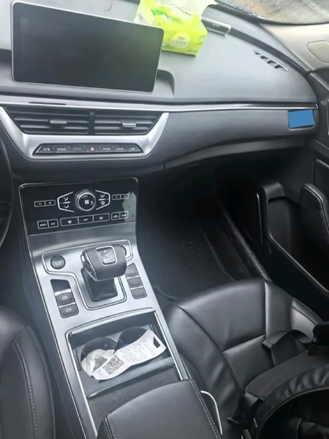 2020 HongQi H5 1.5T 169HP L4 7DCT,autocango,china used car exporter,china ev exporter,chinese used car exporter,chinese used ev exporter