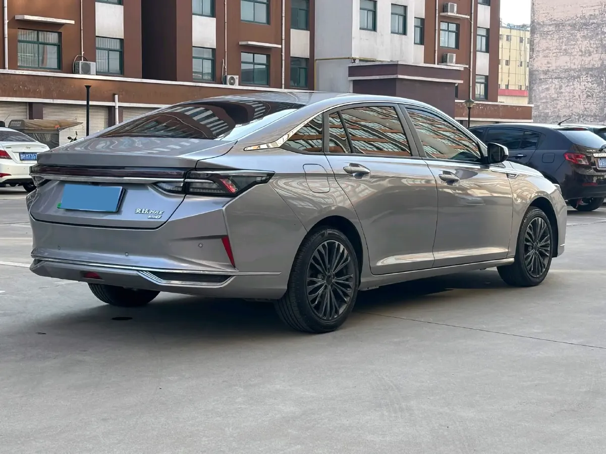 2021 DongFeng Aeolus YiXuan MAX 1.5T 190HP L4 7DCT,autocango,china used car exporter,china ev exporter,chinese used car exporter,chinese used ev exporter