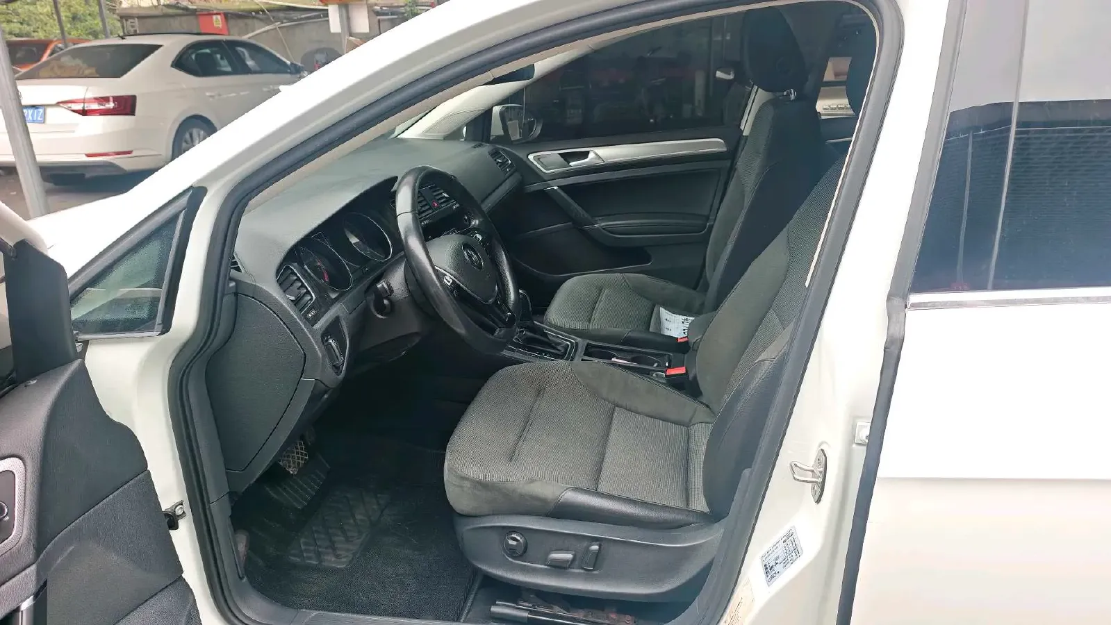 2019 Brilliance Auto V7 1.8T 231HP L4 7DCT,autocango,china used car exporter,china ev exporter,chinese used car exporter,chinese used ev exporter