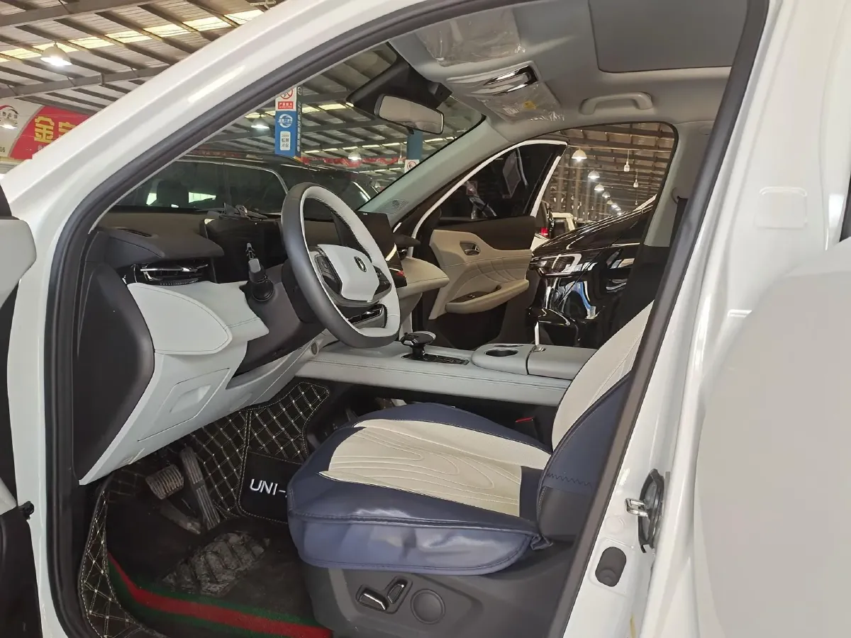 2024 ChangAn UNI-Z 1.5L 98HP L4 E-CVT PHEV 18.4KWH,autocango,china used car exporter,china ev exporter,chinese used car exporter,chinese used ev exporter